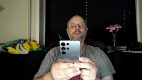 MrLazy online show from May 2026 08:06:02 PM