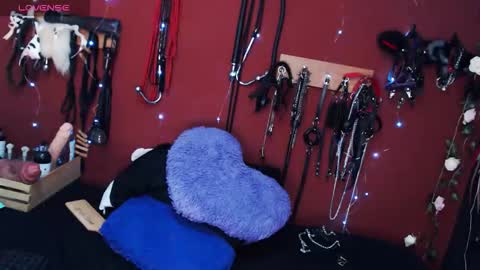 greta online show from November 2025 08:00:01 PM