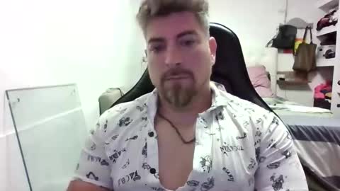 Snapshot of harley_and_alex13 chatting on February 2026 10:28:01 PM harley_and_alex13 online show from February 2026 10:28:01 PM