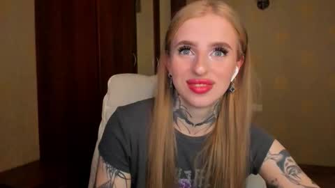 Julia online show from September 2025 05:40:02 AM