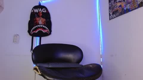 harley_quinnn111 online show from June 2026 11:35:02 PM