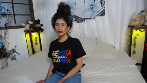 harley_quinns1 online show from December 2024 03:03:01 AM