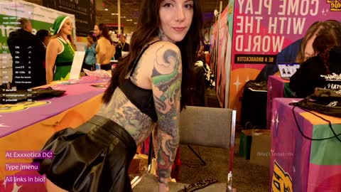 Snapshot of harliequinnx chatting on December 2024 10:17:01 PM Harliequinnx - Schedule Below Exxxotica DC Dec 6-8th online show from December 2024 10:17:01 PM