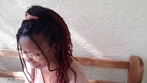 Snapshot of harmonie_marquise chatting on December 2024 04:38:02 PM Harmonie Marquise online show from December 2024 04:38:02 PM