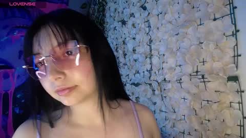 Snapshot of harmonys_couple_ chatting on February 2026 03:03:01 AM Harmonys World online show from February 2026 03:03:01 AM