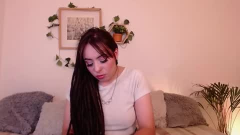 Snapshot of harmonyy01 chatting on February 2025 03:32:02 AM Harmony Please help me to reach 100 thumbs up online show from February 2025 03:32:02 AM