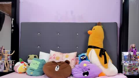 Snapshot of harmonyy_hill chatting on March 2025 12:54:02 AM Harmony Hill online show from March 2025 12:54:02 AM