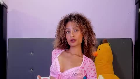 Snapshot of harmonyy_hill chatting on November 2025 01:07:02 AM Harmony Hill online show from November 2025 01:07:02 AM