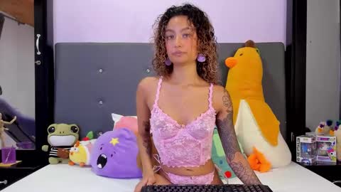 Snapshot of harmonyy_hill chatting on February 2026 02:56:01 AM Harmony Hill online show from February 2026 02:56:01 AM