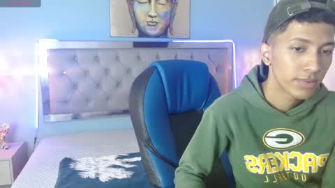 Snapshot of haroldxl chatting on January 2025 01:04:01 PM IM HAROLD online show from January 2025 01:04:01 PM