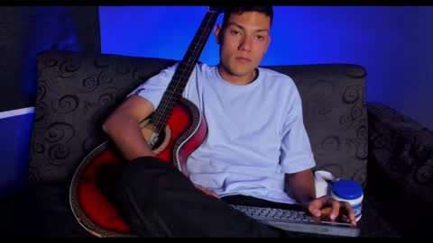 Snapshot of harrydavidsonx chatting on January 2025 10:15:02 PM ... online show from January 2025 10:15:02 PM