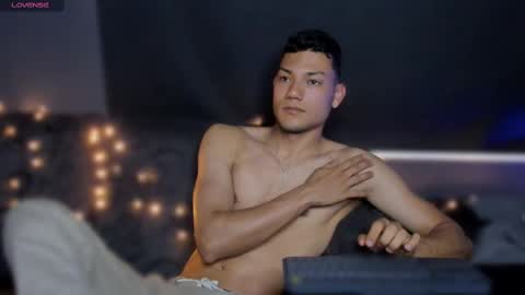 Snapshot of harrydavidsonx chatting on February 2025 04:53:02 PM ... online show from February 2025 04:53:02 PM