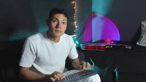 Snapshot of harrydavidsonx chatting on October 2025 04:37:01 PM ... online show from October 2025 04:37:01 PM