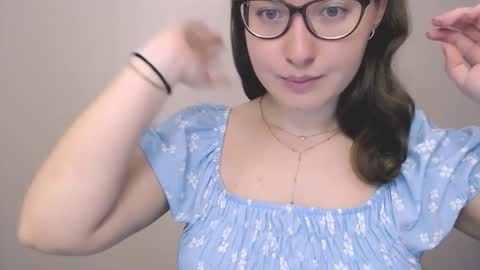 Snapshot of hartfoxx chatting on September 2025 05:45:01 PM hartfoxx online show from September 2025 05:45:01 PM