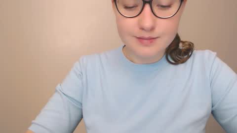 Snapshot of hartfoxx chatting on December 2025 04:14:02 PM hartfoxx online show from December 2025 04:14:02 PM