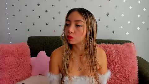 Snapshot of harumi_blossom chatting on February 2026 08:40:01 PM Sophia Blossom online show from February 2026 08:40:01 PM