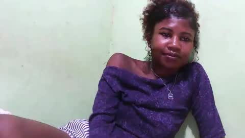 Snapshot of hasleyinah chatting on January 2026 07:28:02 PM hasleyinah online show from January 2026 07:28:02 PM