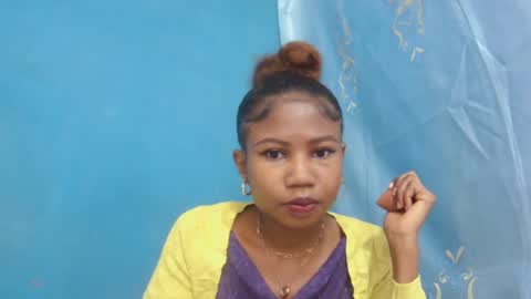 hasleyinah online show from June 2026 06:19:02 AM