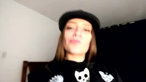 Nicole Dior online show from June 2026 05:07:01 AM