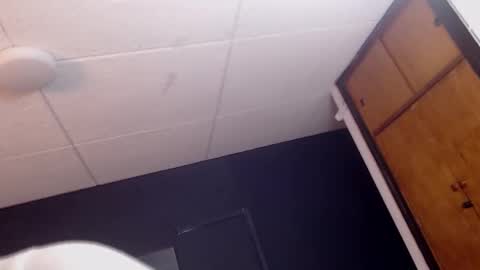 Snapshot of hat_guy01 chatting on February 2026 09:29:02 PM hat_guy01 online show from February 2026 09:29:02 PM