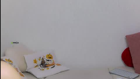 Anna online show from September 2025 05:18:01 PM