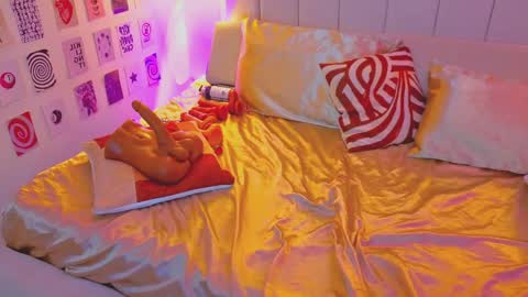 Alicia online show from May 2026 04:07:02 AM