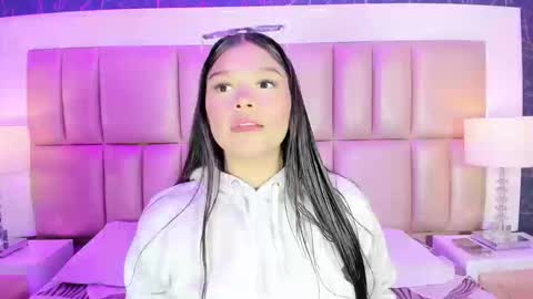 hatsajones online show from January 2026 04:17:02 AM