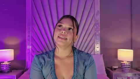 hatsajones online show from June 2026 04:05:01 AM