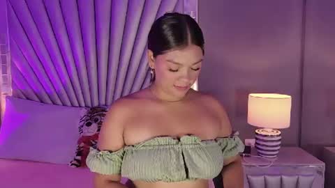 hatsajones online show from June 2026 04:39:02 AM