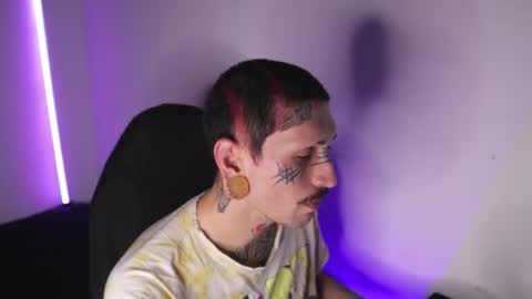 Snapshot of hatsumotokyoto chatting on March 2026 11:56:02 PM More content 2 online show from March 2026 11:56:02 PM