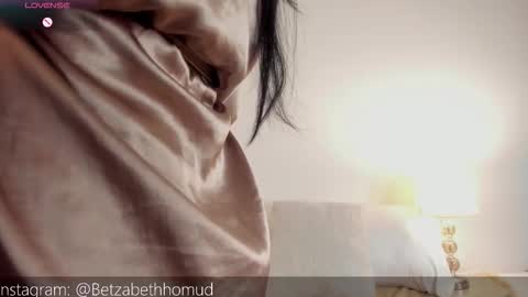 Snapshot of hayat_alcaraz chatting on February 2026 09:54:01 PM Hayat online show from February 2026 09:54:01 PM