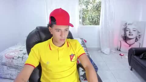 Snapshot of haydenn_boy chatting on October 2025 01:55:01 PM Hayen Boy online show from October 2025 01:55:01 PM