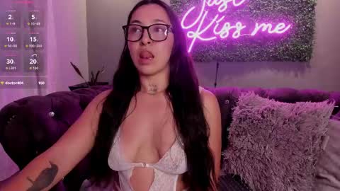 Maria  online show from May 2026 02:19:01 AM