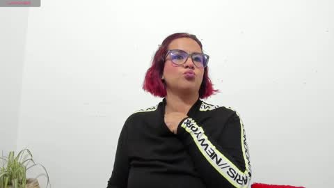 Snapshot of hazel_34 chatting on April 2026 08:37:02 AM hazel online show from April 2026 08:37:02 AM