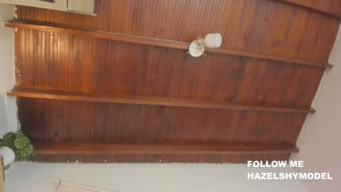 Im Hazel online show from February 2025 01:55:02 AM