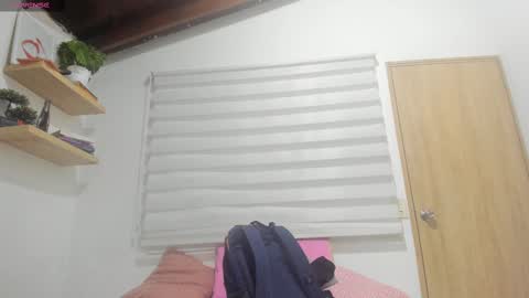 Im Hazel online show from March 2025 08:05:01 PM