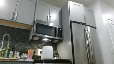 Hazel online show from January 2025 01:16:02 AM