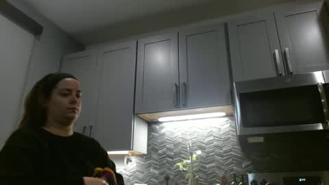 Hazel online show from February 2025 12:43:02 AM