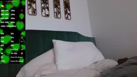 Hazel online show from February 2025 04:32:01 PM