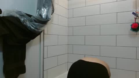 Hazel online show from February 2025 08:49:02 PM