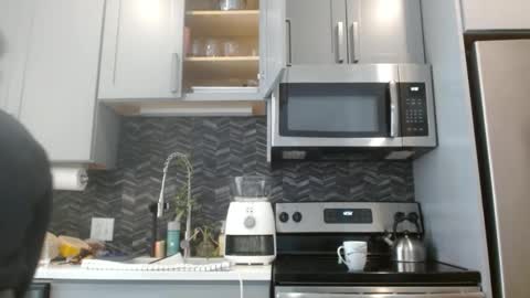 Hazel online show from February 2025 06:31:01 PM