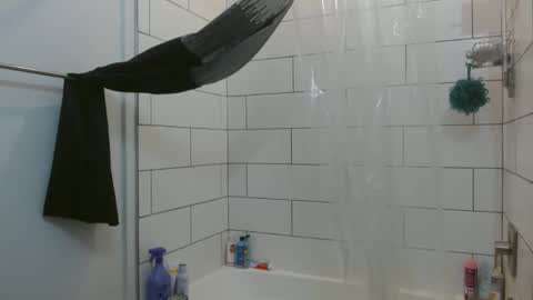 Hazel online show from September 2025 06:57:01 PM