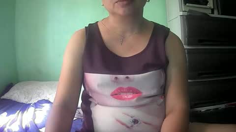 Snapshot of hazeldhane chatting on November 2025 01:44:01 AM hazeldhane online show from November 2025 01:44:01 AM
