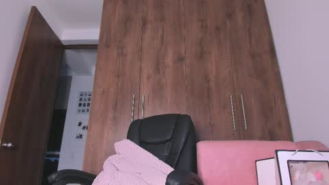 Snapshot of hazeldmafia chatting on April 2026 10:59:01 PM Hazel Mafia online show from April 2026 10:59:01 PM