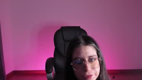 Snapshot of hazelkush00 chatting on October 2025 09:59:01 PM HazelKush online show from October 2025 09:59:01 PM