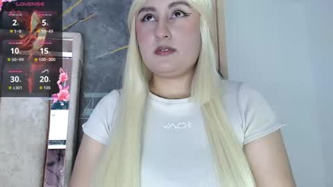 hazumi_tsu online show from June 2026 05:41:02 AM