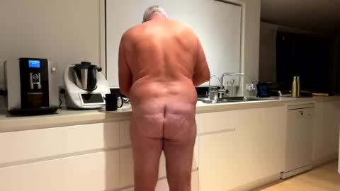 Snapshot of hb2283 chatting on December 2024 06:19:01 PM h babe online show from December 2024 06:19:01 PM