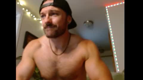 Snapshot of hbdude27 chatting on October 2025 12:23:01 AM RinnDude35 online show from October 2025 12:23:01 AM