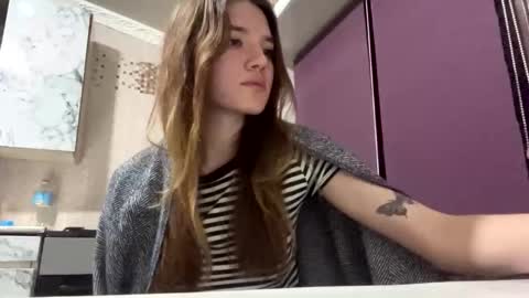 Lili online show from March 2026 02:20:02 PM