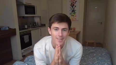 Snapshot of heatsignal chatting on October 2025 12:16:02 PM HeatSignal online show from October 2025 12:16:02 PM